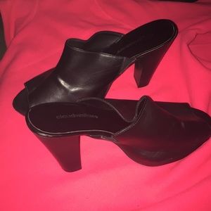 Mule heels (wide width)